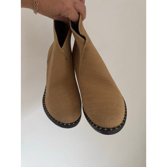 Charleston Shoe Co., Barcelona Embellished Comfort Bootie in Wheat, Size 9 - Picture 3 of 8